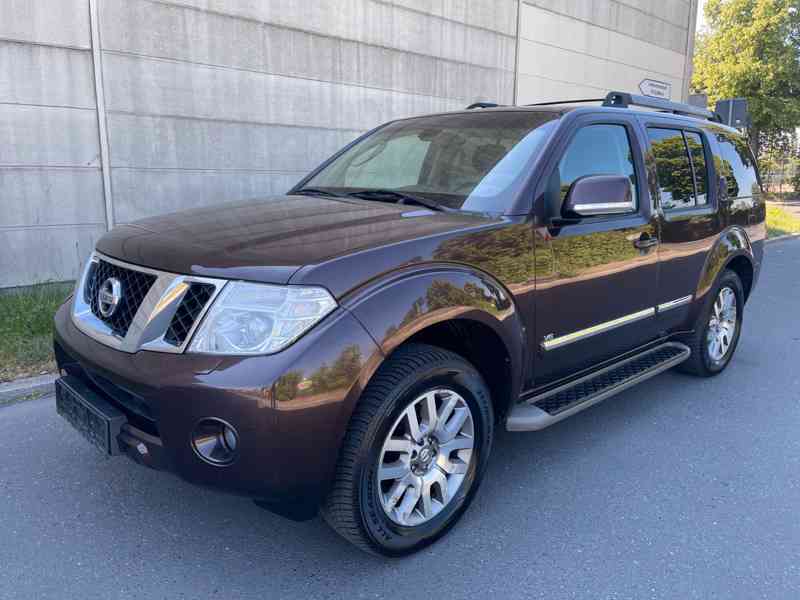 Nissan Pathfinder 3.0 dCi LE 170kw - foto 11
