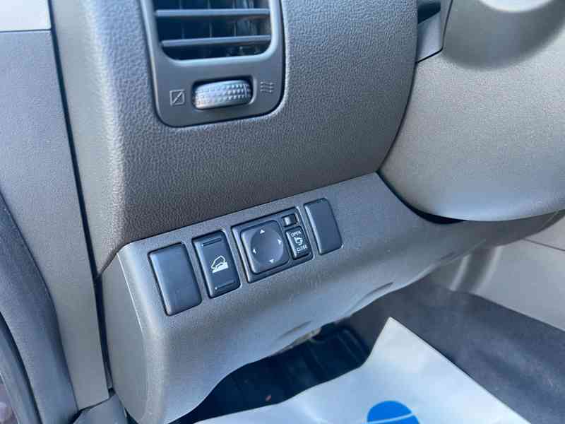Nissan Pathfinder 3.0 dCi LE 170kw - foto 6