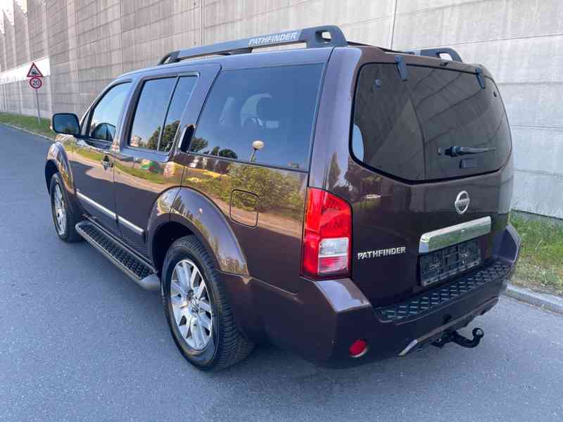 Nissan Pathfinder 3.0 dCi LE 170kw - foto 4