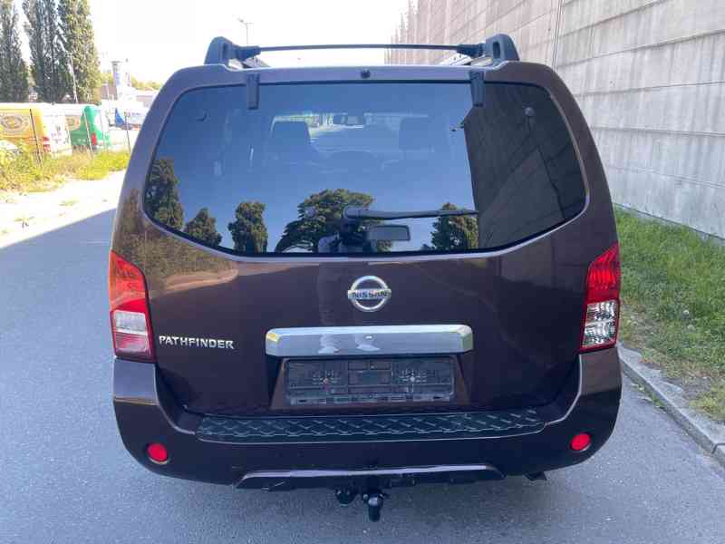 Nissan Pathfinder 3.0 dCi LE 170kw - foto 16