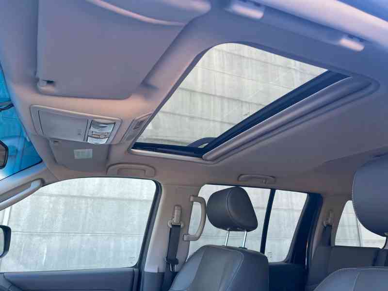 Nissan Pathfinder 3.0 dCi LE 170kw - foto 17