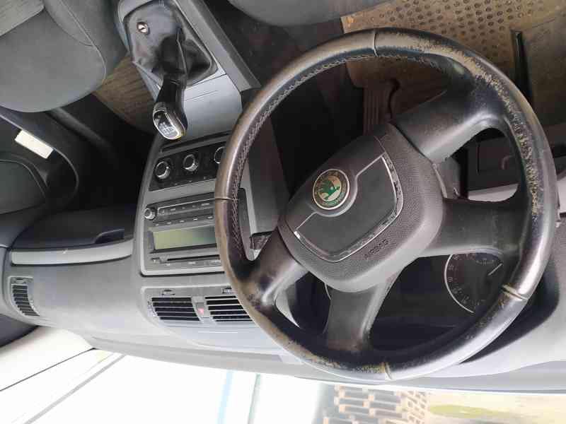 Škoda Octavia II - SPZ 8B2 7120 - foto 8