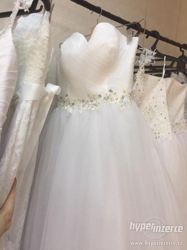 Nové bílé svatební šaty vel. XS-M, ihned k dodání - foto 7