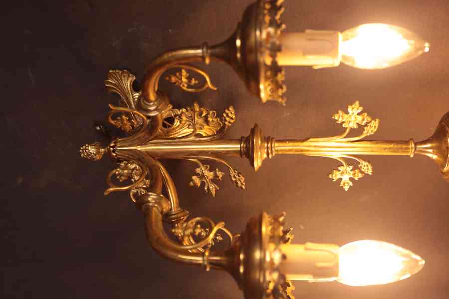 Párové neogotické svícny na zeď - foto 4