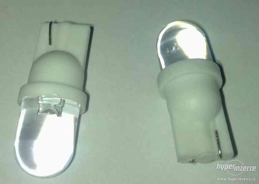LED žárovky W5W 12V - sada 2ks LED číré patice T10