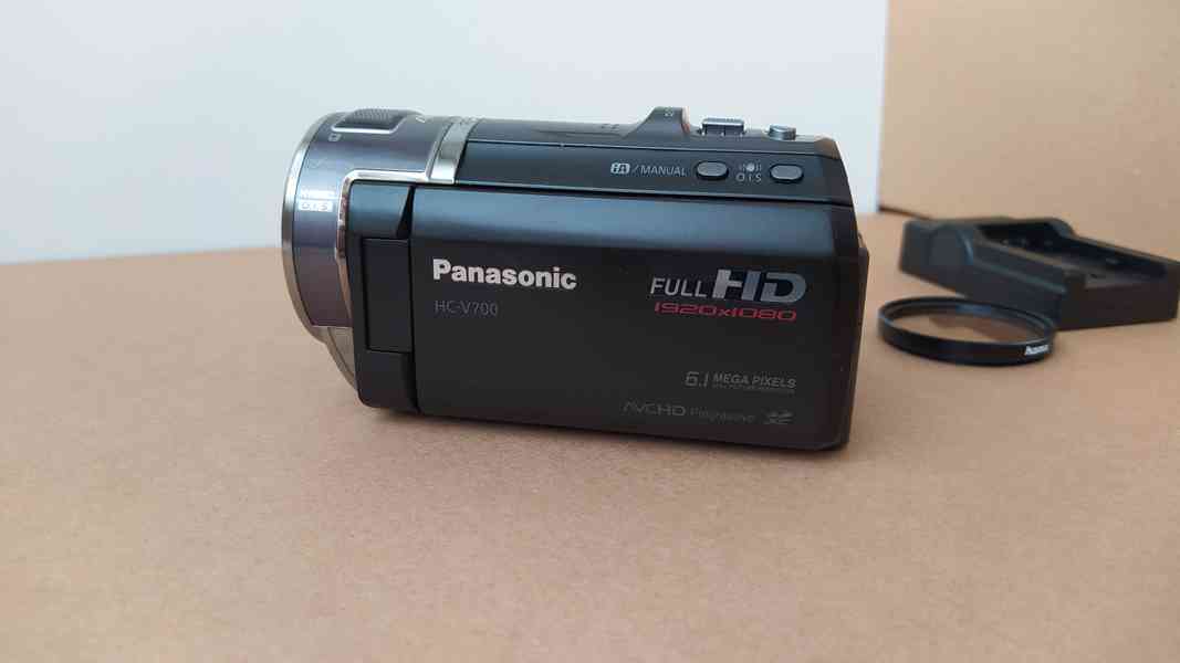 Panasonic HC-V700 - foto 1
