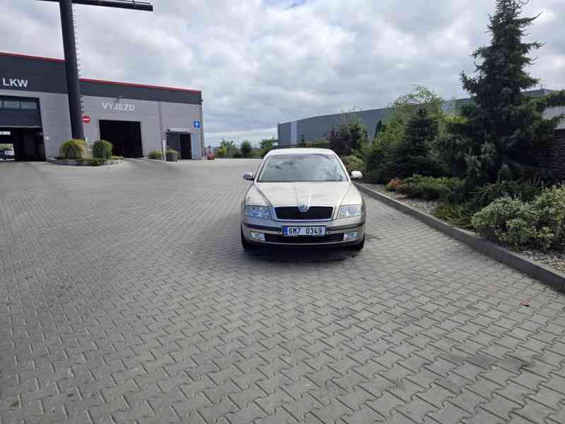 Škoda Octavia II - foto 1