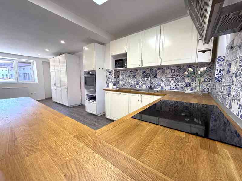 PRODEJ ROZSÁHLÉHO RD 4+KK V OBCI VÁŽANY U VYŠKOVA - foto 7