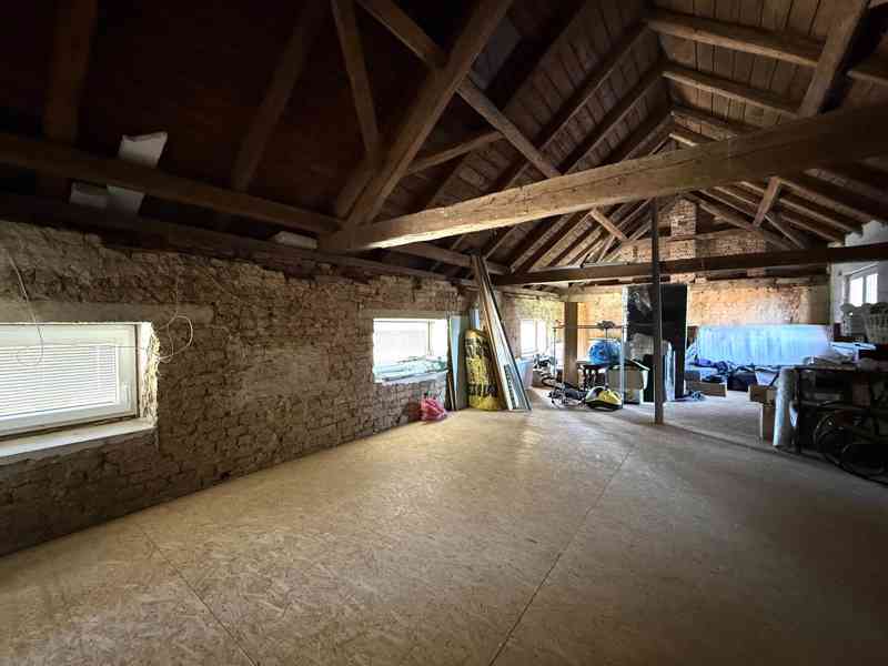 PRODEJ ROZSÁHLÉHO RD 4+KK V OBCI VÁŽANY U VYŠKOVA - foto 13