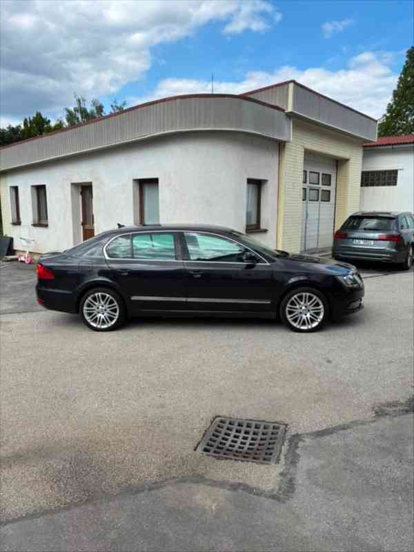 Škoda Superb 2,0   TDI 125 kW 4x4 DSG Elegance - foto 18