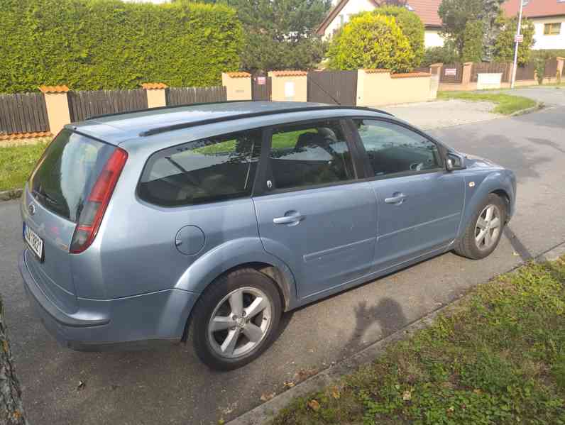 Ford Focus 2,0 TDCI Ghia combi - foto 7