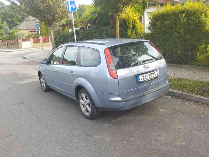 Ford Focus 2,0 TDCI Ghia combi - foto 5