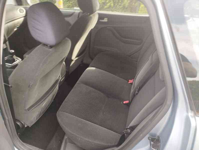 Ford Focus 2,0 TDCI Ghia combi - foto 2