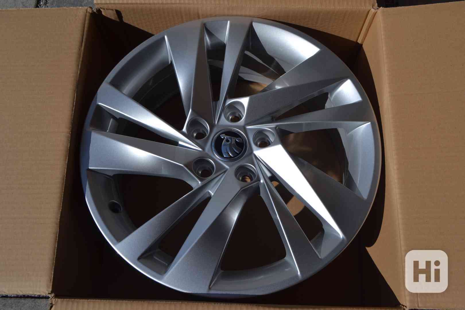 Škoda Octavia IV(RS)  - 17 NOVÉ orig.alu disky 6.5Jx17,5x112 - foto 1