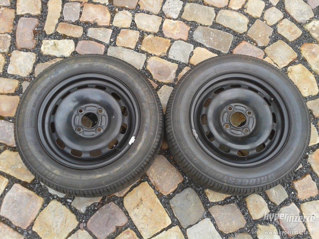 2 kola ráfek+pneu Bridgestone 175/65/14 Ford. - foto 1