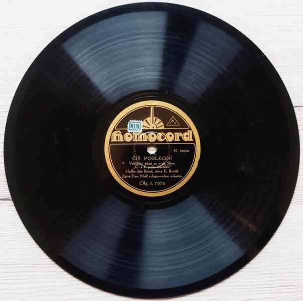 Šelaková gramodeska C. a K. polní maršálek z roku 1932 - foto 3