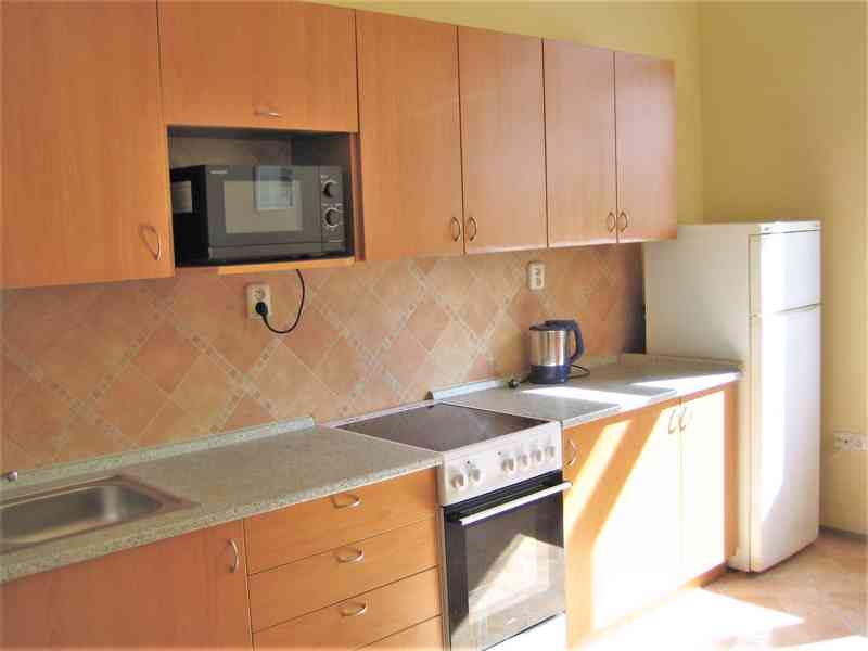 3.lůá. pokoj, dívčí studentský byt 3+1, pračka, centrum - foto 2