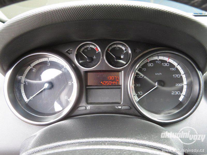 Peugeot 308 1.6, nafta, rok 2010 - foto 11
