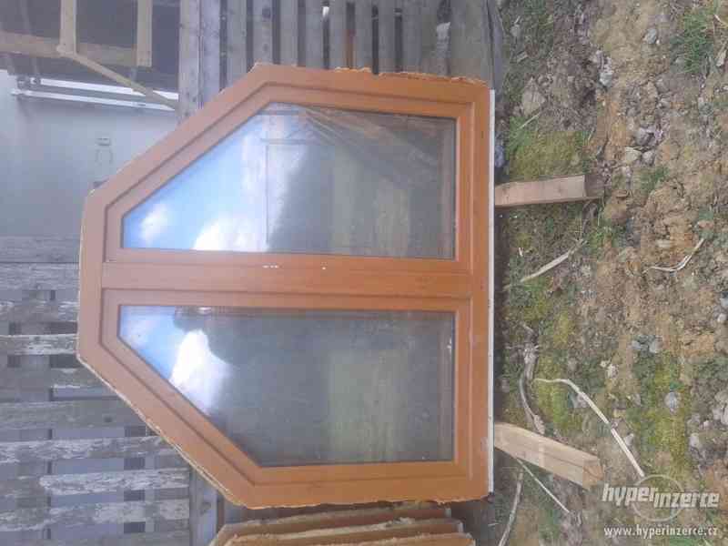Atypická plastová okna. - foto 2