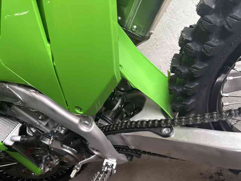 ‼️Zánovní  2024 Kawasaki Kx 450 ‼️ 8 mth✅💚  - foto 4