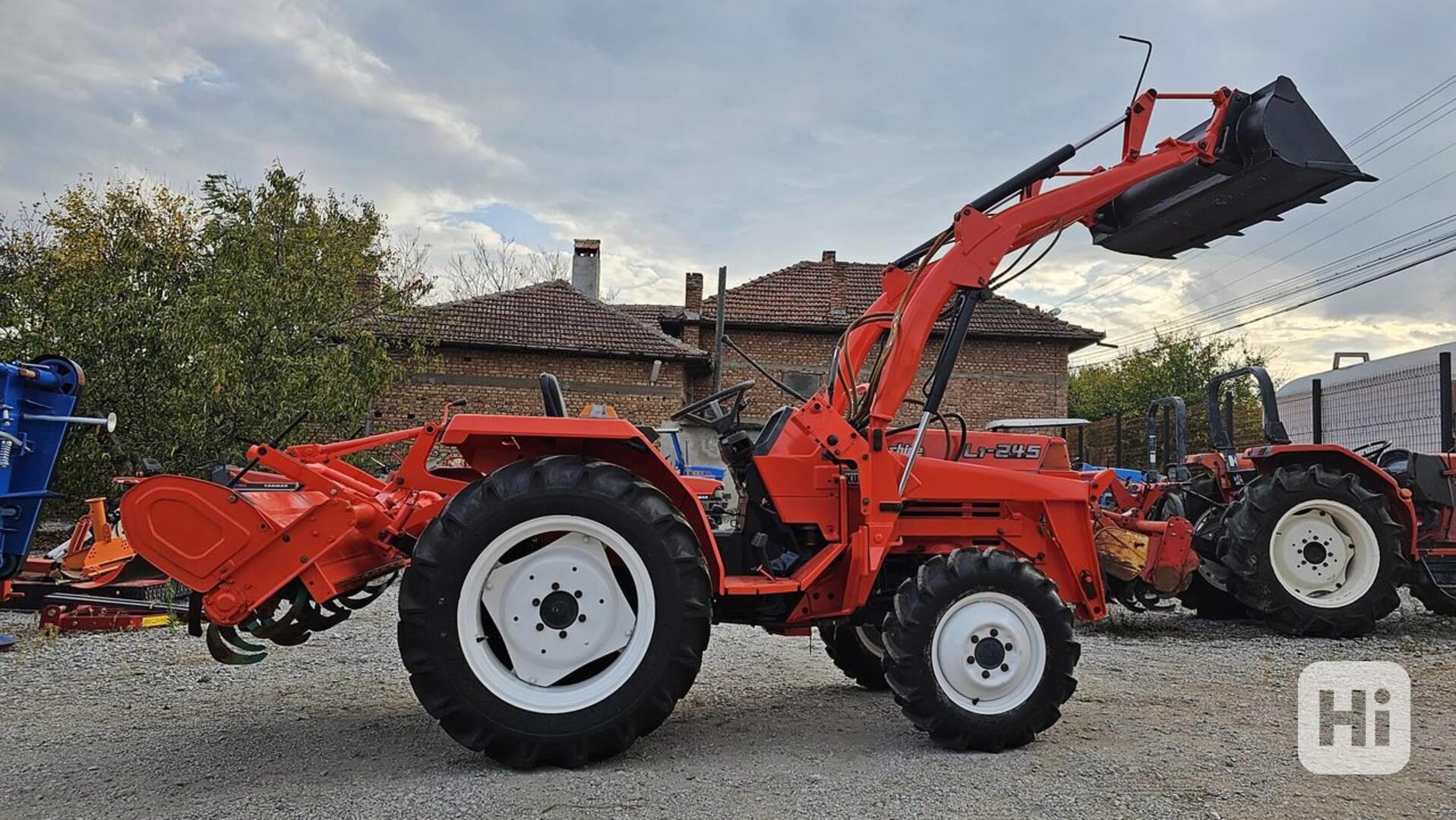 Kubota L1-245D - foto 1