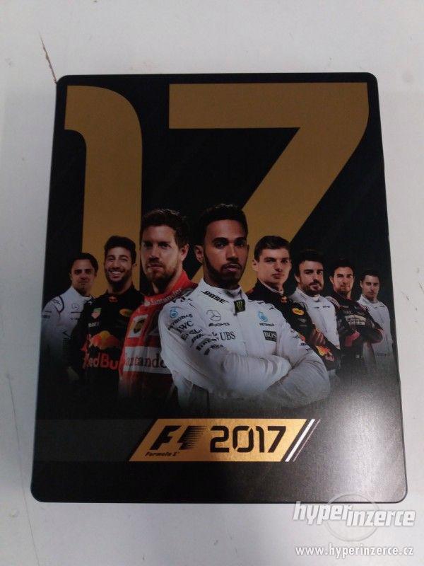 Hra F1 2017 pro Playstation 4 + Steelbook - foto 1