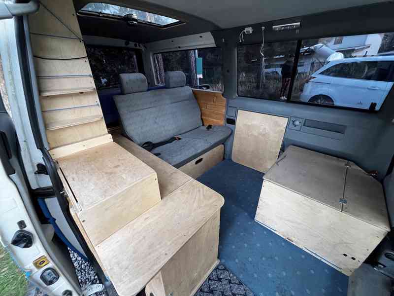 VW T4 (nepojízdný) – Druhá šance pro Vandelína - foto 8