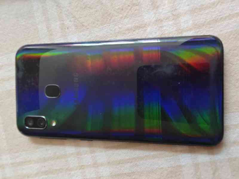 Samsung Galaxy A40 6/64GB - foto 5