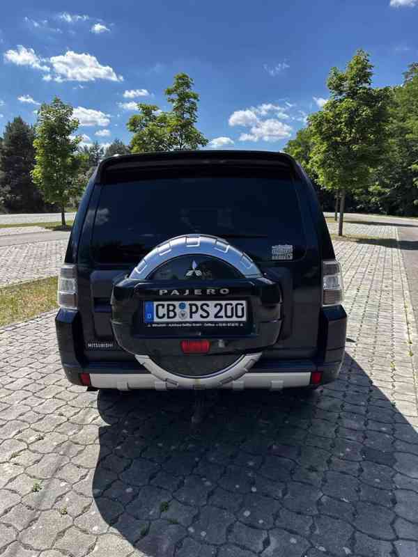Mitsubishi Pajero 3,2 DI-D Intense 147kw - foto 10