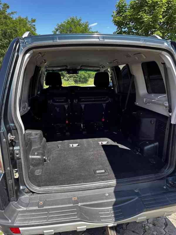 Mitsubishi Pajero 3,2 DI-D Intense 147kw - foto 7