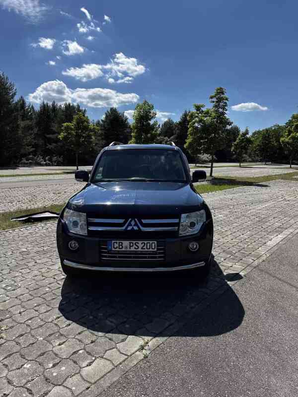 Mitsubishi Pajero 3,2 DI-D Intense 147kw - foto 14