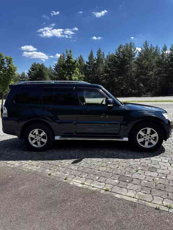 Mitsubishi Pajero 3,2 DI-D Intense 147kw - foto 15