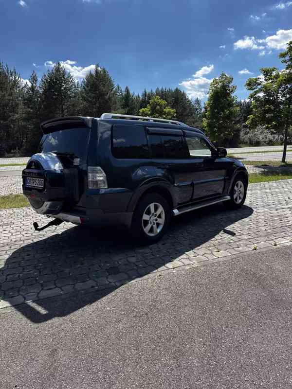Mitsubishi Pajero 3,2 DI-D Intense 147kw - foto 2