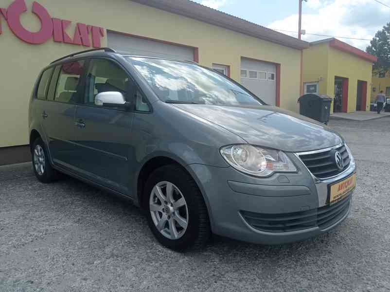 Volkswagen Touran 2.0 TDI 103kW/DSG/Tažné/Výhřev - foto 1