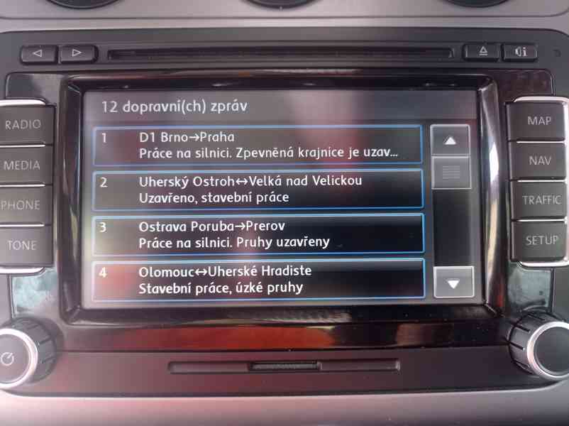 Volkswagen Touran 2.0 TDI 103kW/DSG/Tažné/Výhřev - foto 27