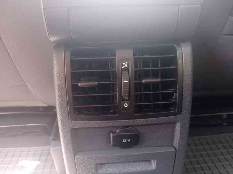 Volkswagen Touran 2.0 TDI 103kW/DSG/Tažné/Výhřev - foto 39