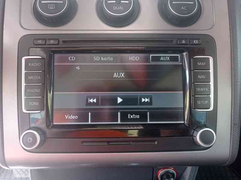 Volkswagen Touran 2.0 TDI 103kW/DSG/Tažné/Výhřev - foto 24
