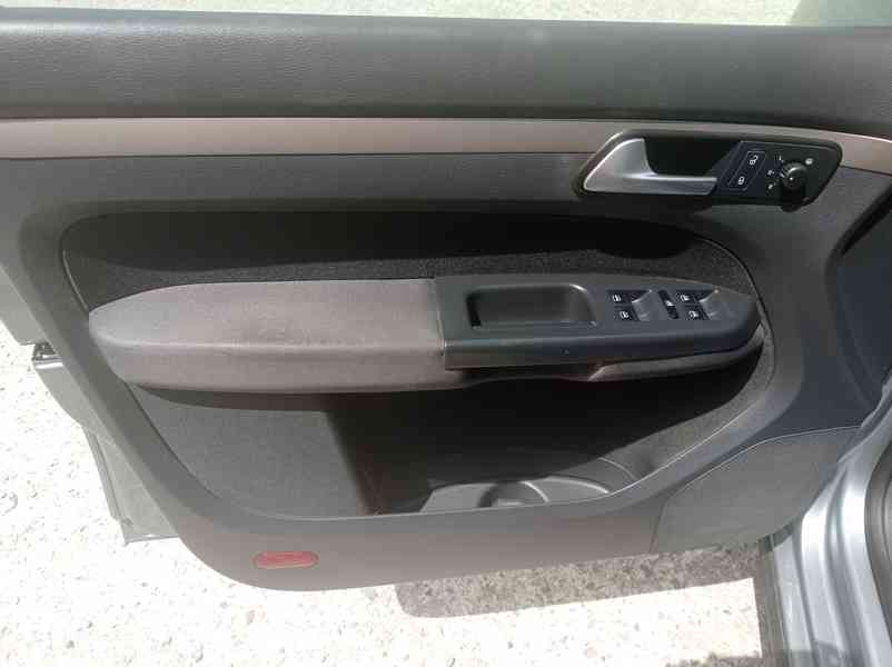 Volkswagen Touran 2.0 TDI 103kW/DSG/Tažné/Výhřev - foto 9