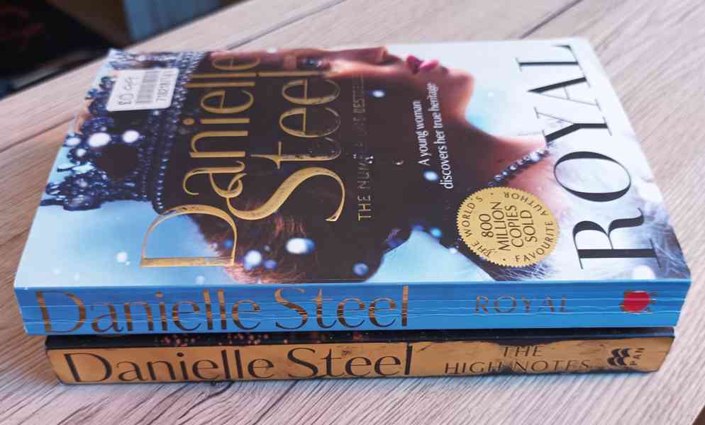 Danielle Steel, 2 x paperback, anglicky  - foto 3