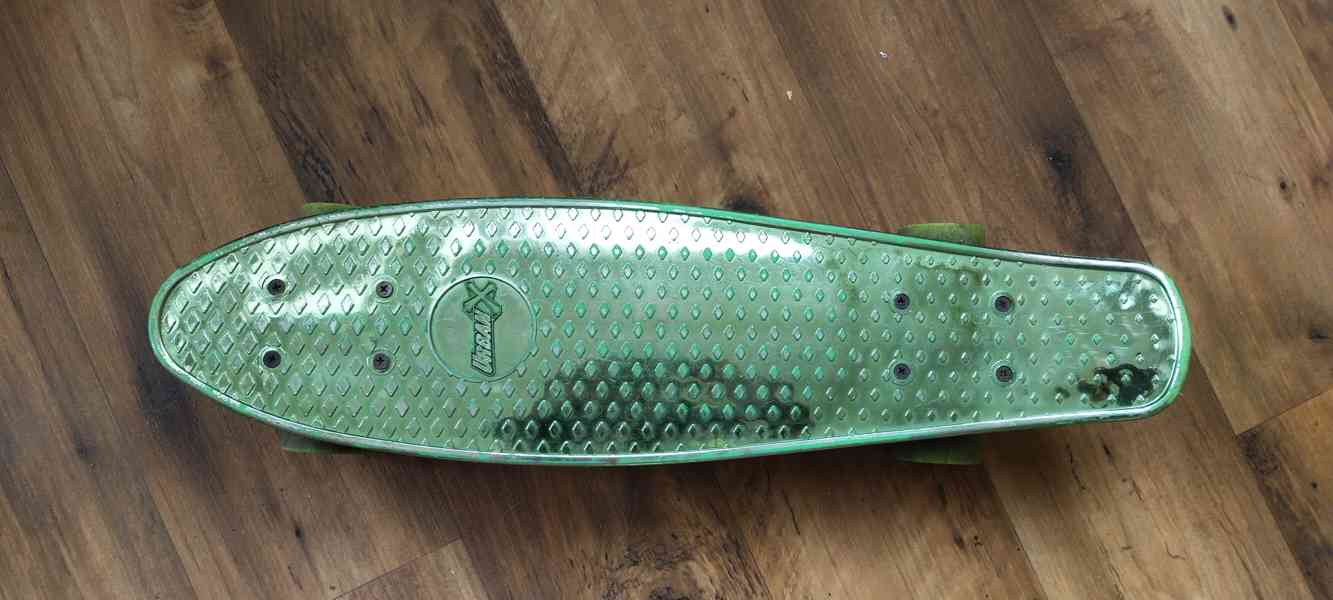 Plastový skateboard, délka 60cm, šířka 16cm - foto 2