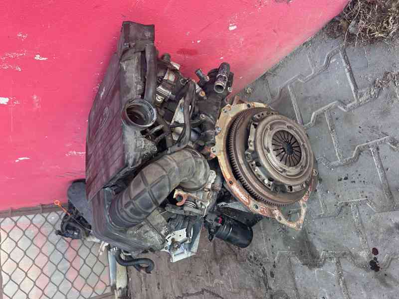 Motor 1,3 8V 44KW BAJA Ford Fiesta mk6 kompletní - foto 3