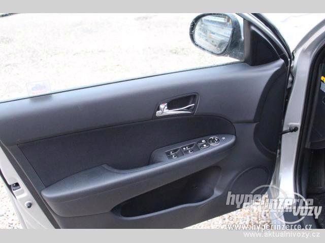 Hyundai i30 1.6, nafta, rok 2008, STK, klima - foto 11