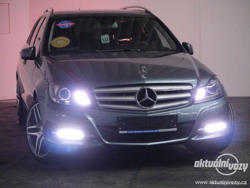 Mercedes-Benz Třídy C 2.0, nafta, r.v. 2012, navigace, kůže - foto 1