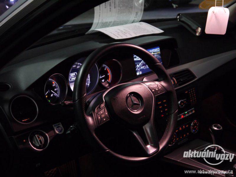 Mercedes-Benz Třídy C 2.0, nafta, r.v. 2012, navigace, kůže - foto 7