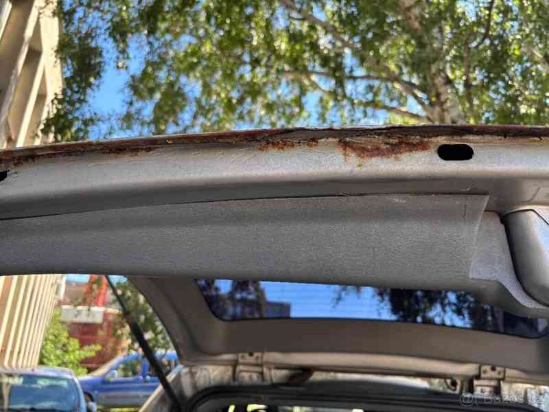 Chrysler Voyager 2,8   CRD AUTOMAT,tažné, 6 křesel - foto 4