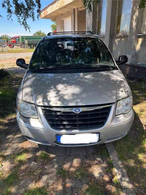 Chrysler Voyager 2,8   CRD AUTOMAT,tažné, 6 křesel - foto 1