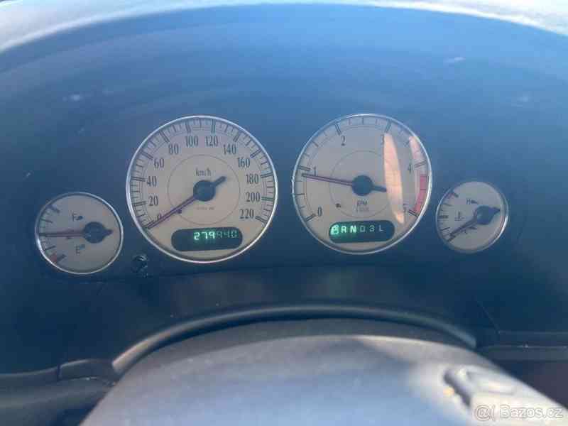 Chrysler Voyager 2,8   CRD AUTOMAT,tažné, 6 křesel - foto 9