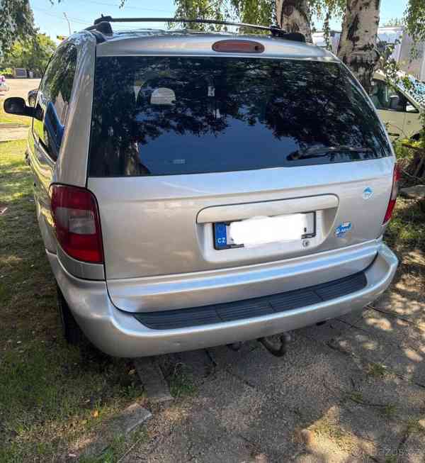 Chrysler Voyager 2,8   CRD AUTOMAT,tažné, 6 křesel - foto 15