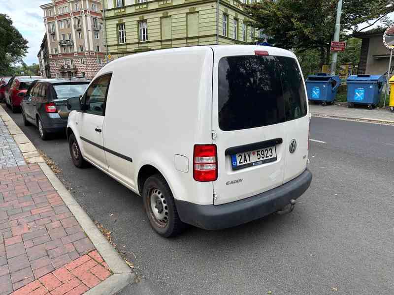 Automobil VW Caddy - foto 2