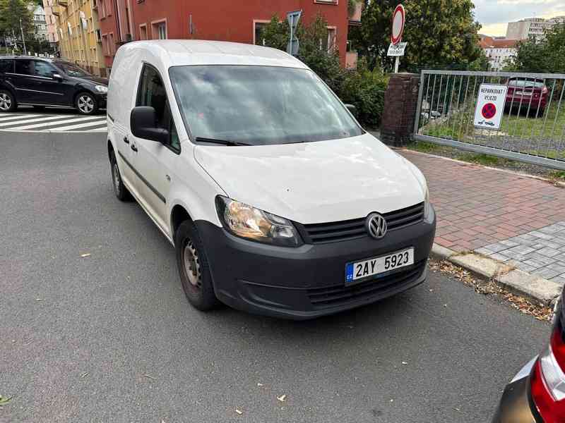 Automobil VW Caddy - foto 6